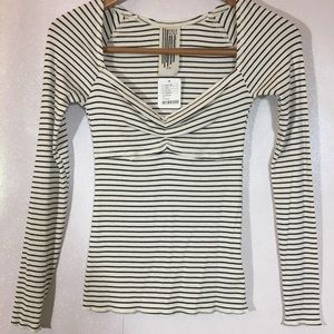 Free people sweater size in Small